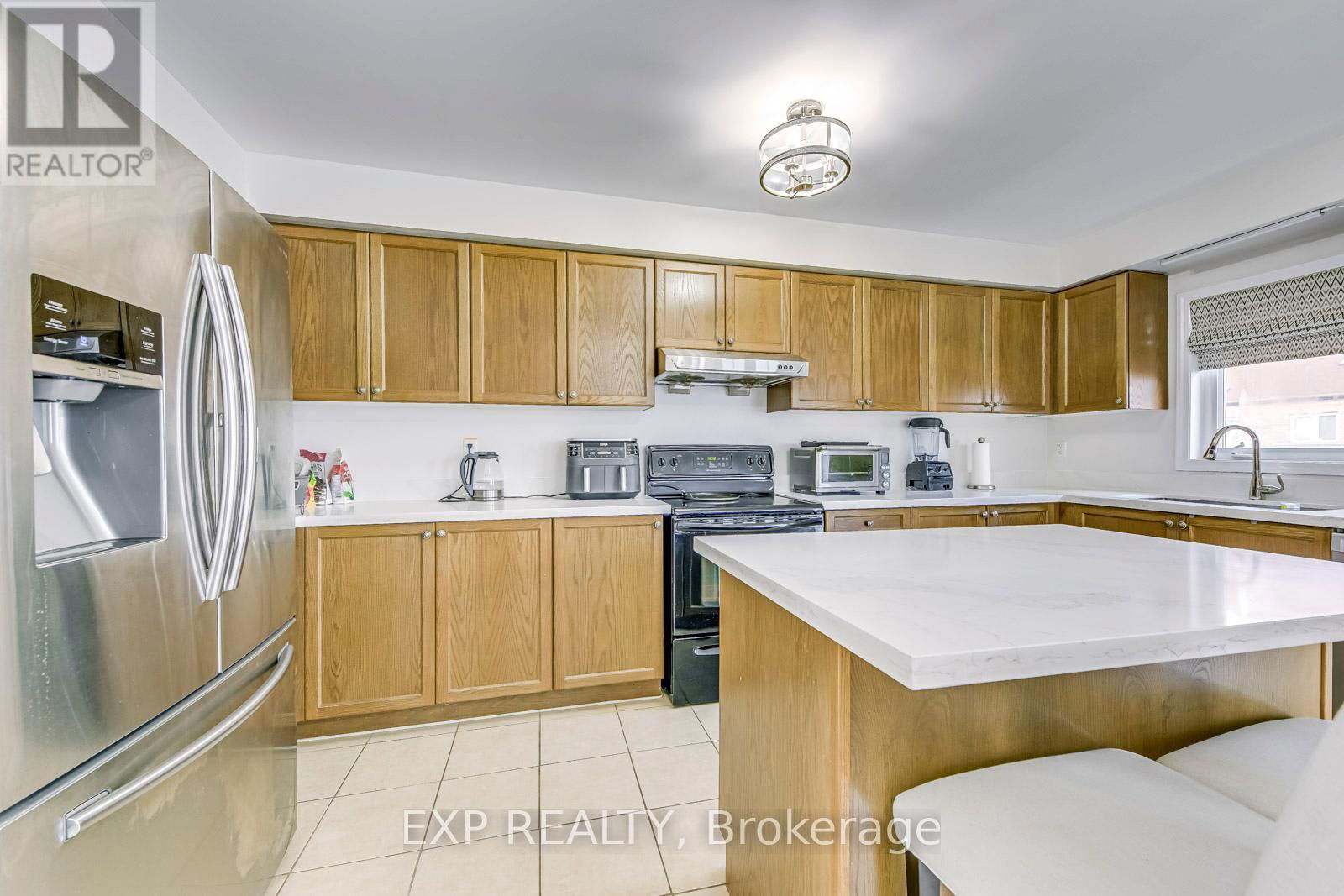 751 CANDLESTICK CIRCLE Image 10