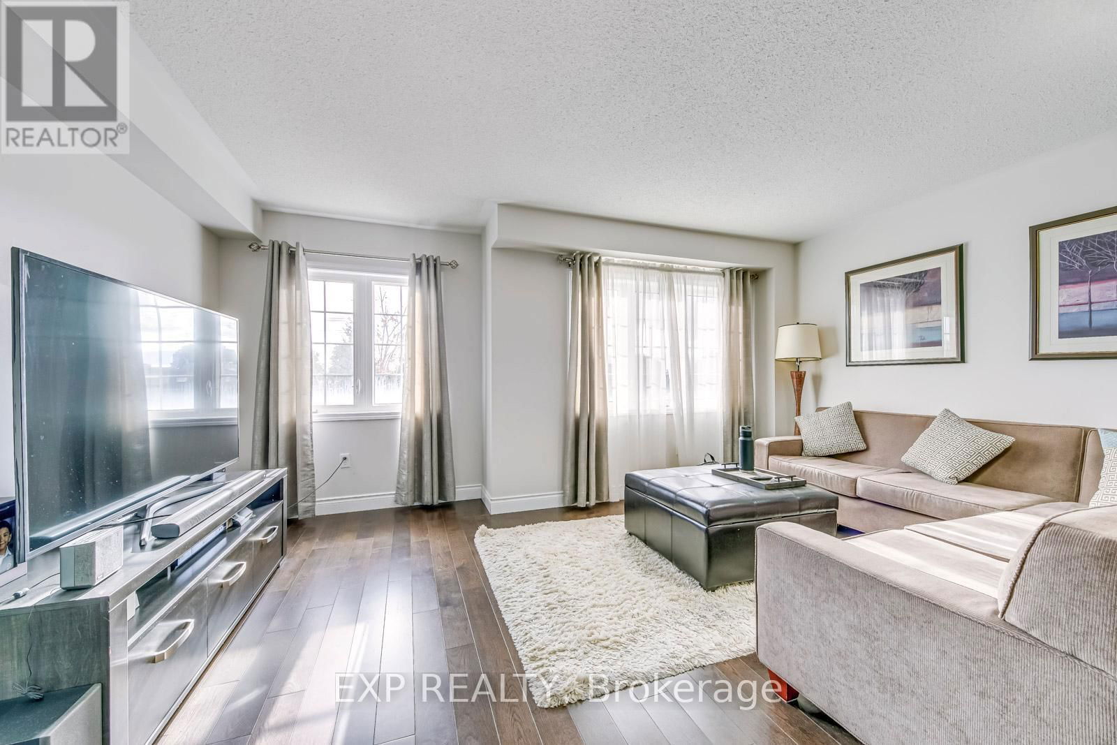 751 CANDLESTICK CIRCLE Image 14