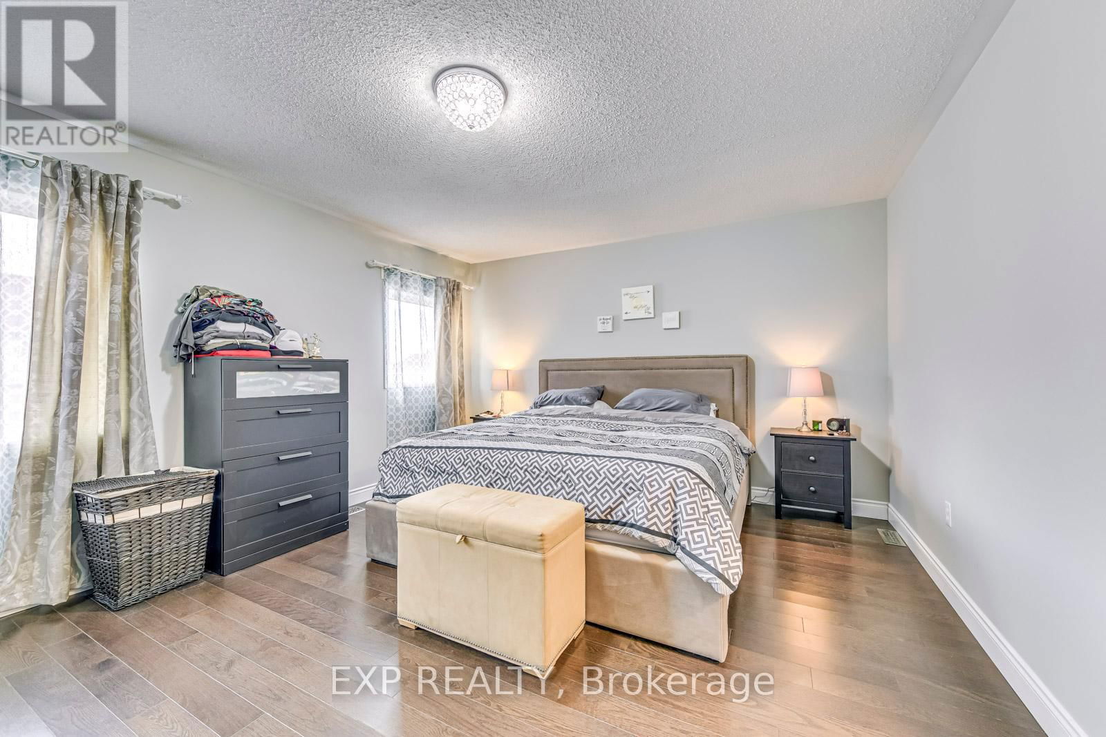 751 CANDLESTICK CIRCLE Image 18