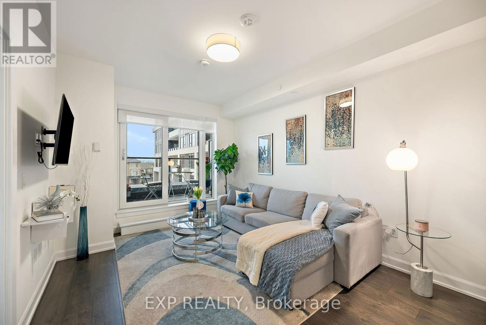 327 - 3200 WILLIAM COLTSON AVENUE Image 1
