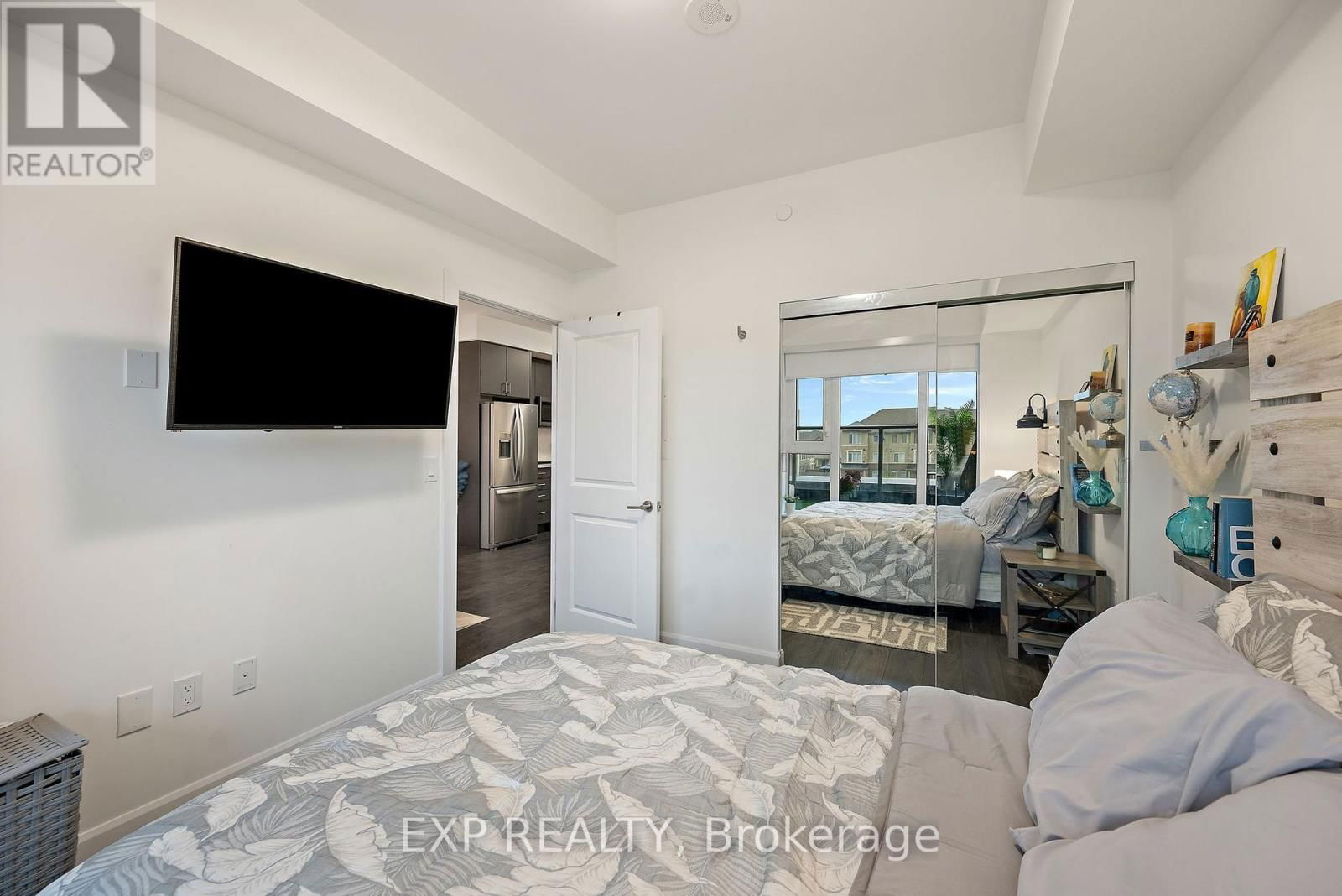 327 - 3200 WILLIAM COLTSON AVENUE Image 14