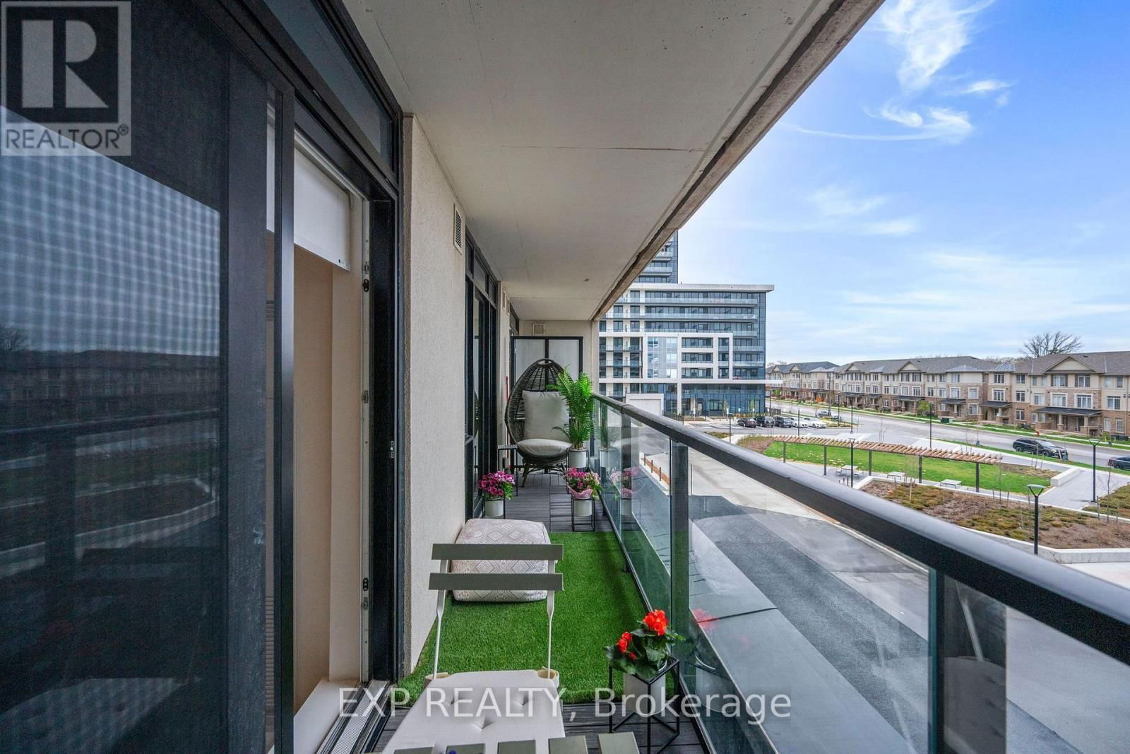 327 - 3200 WILLIAM COLTSON AVENUE Image 17