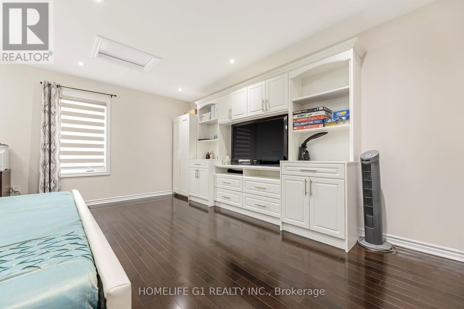 9 BRETHBY STREET Image 30
