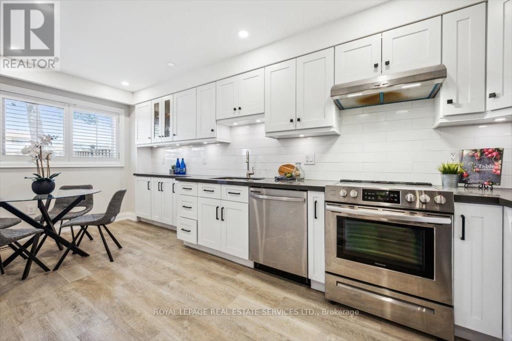 137 - 1520 LANCASTER DRIVE Image 10