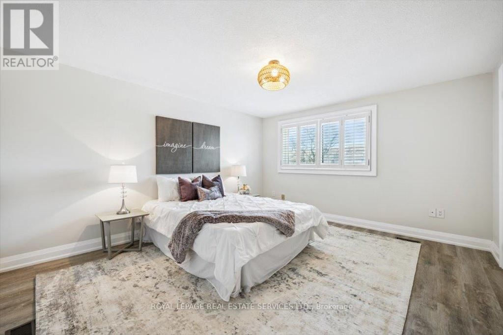 137 - 1520 LANCASTER DRIVE Image 13
