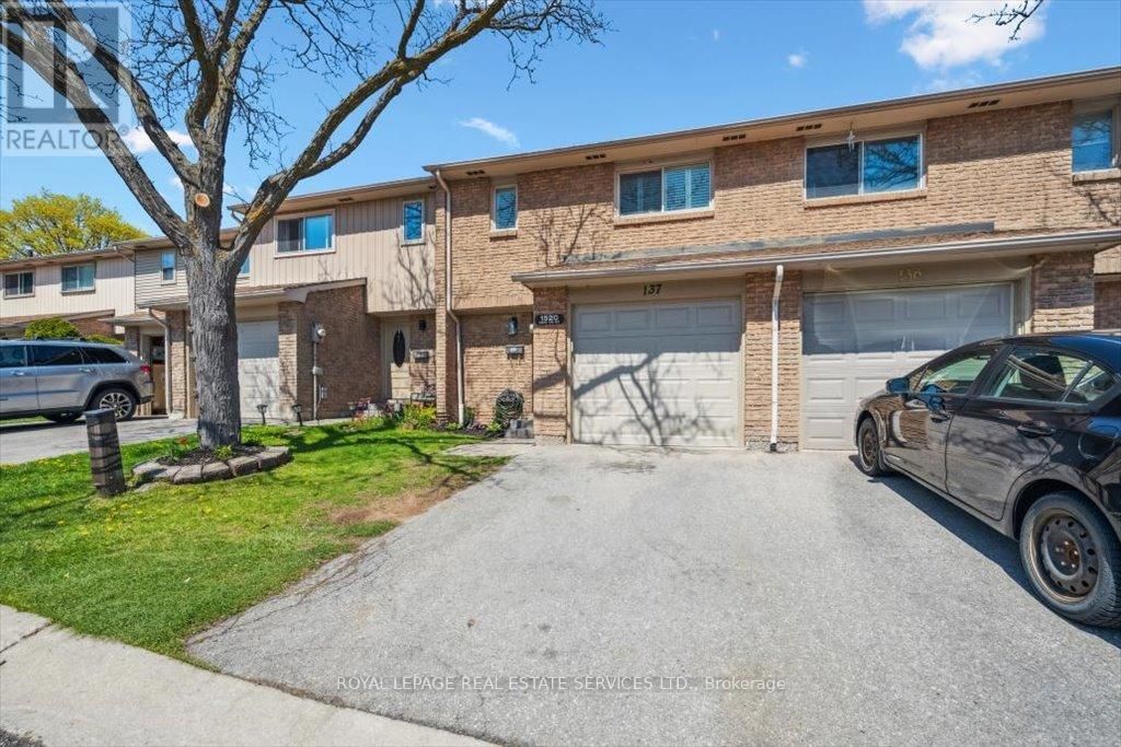 137 - 1520 LANCASTER DRIVE Image 2