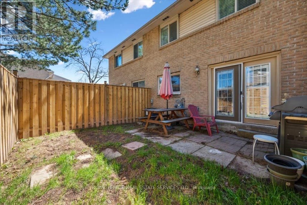 137 - 1520 LANCASTER DRIVE Image 26
