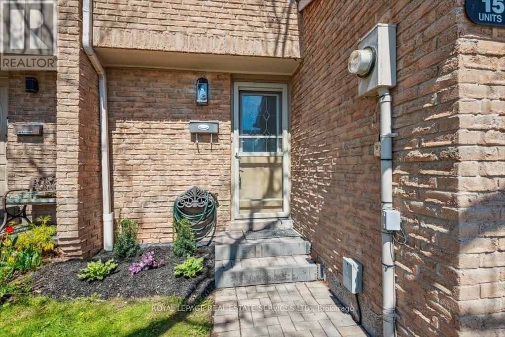 137 - 1520 LANCASTER DRIVE Image 4