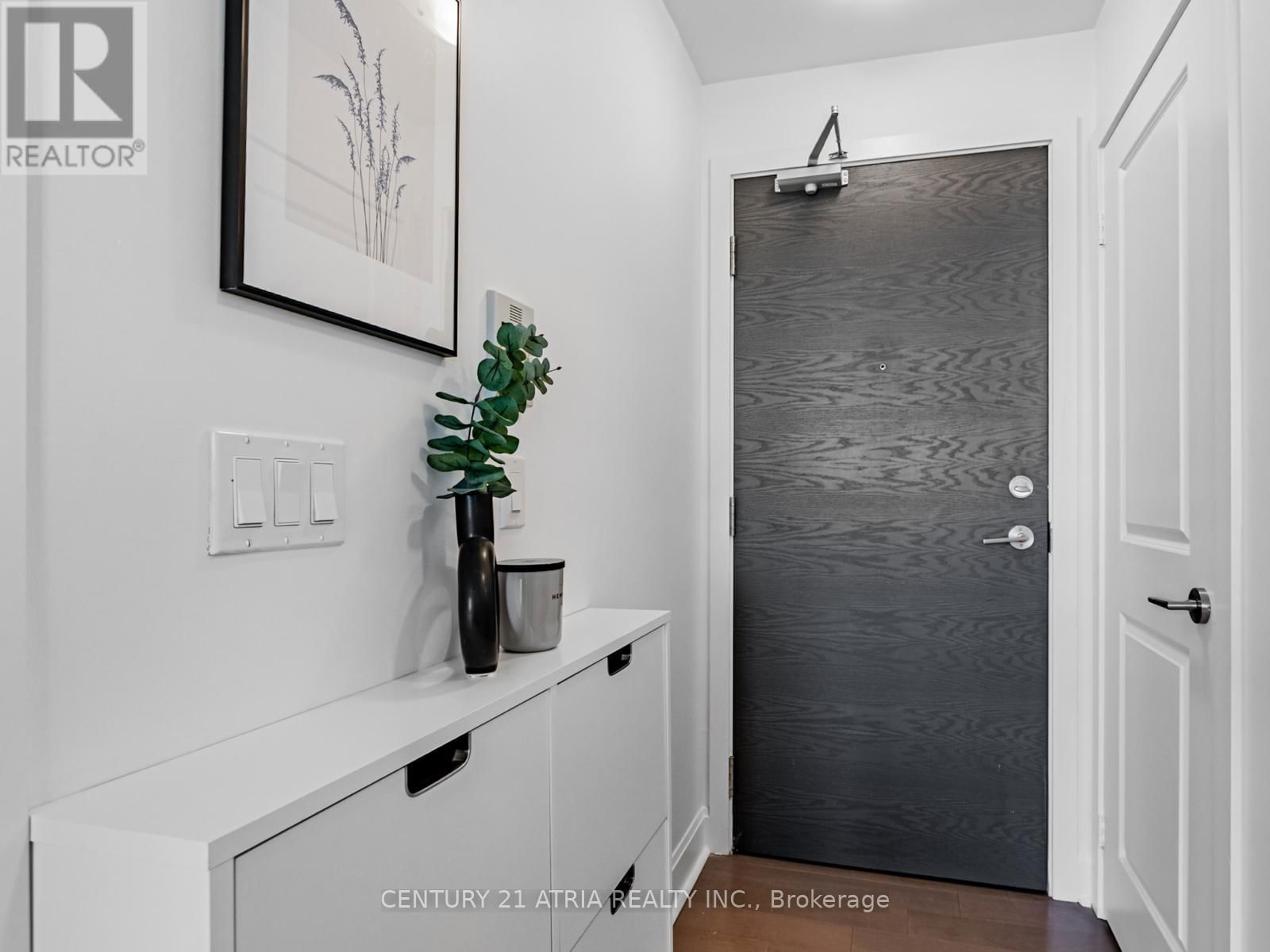 3208 - 33 SHORE BREEZE DRIVE Image 13