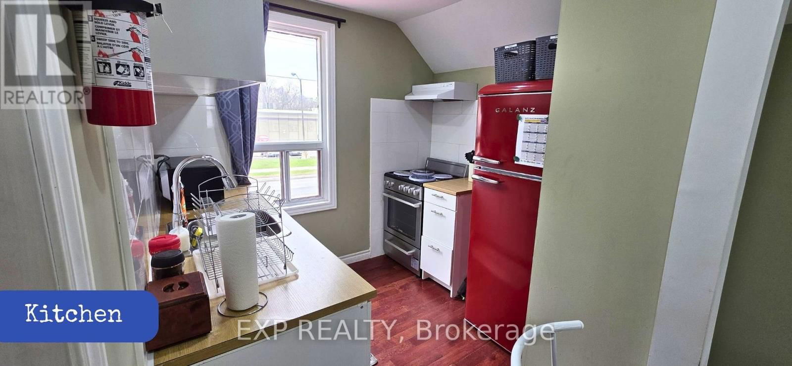 1562 JANE ST Image 14