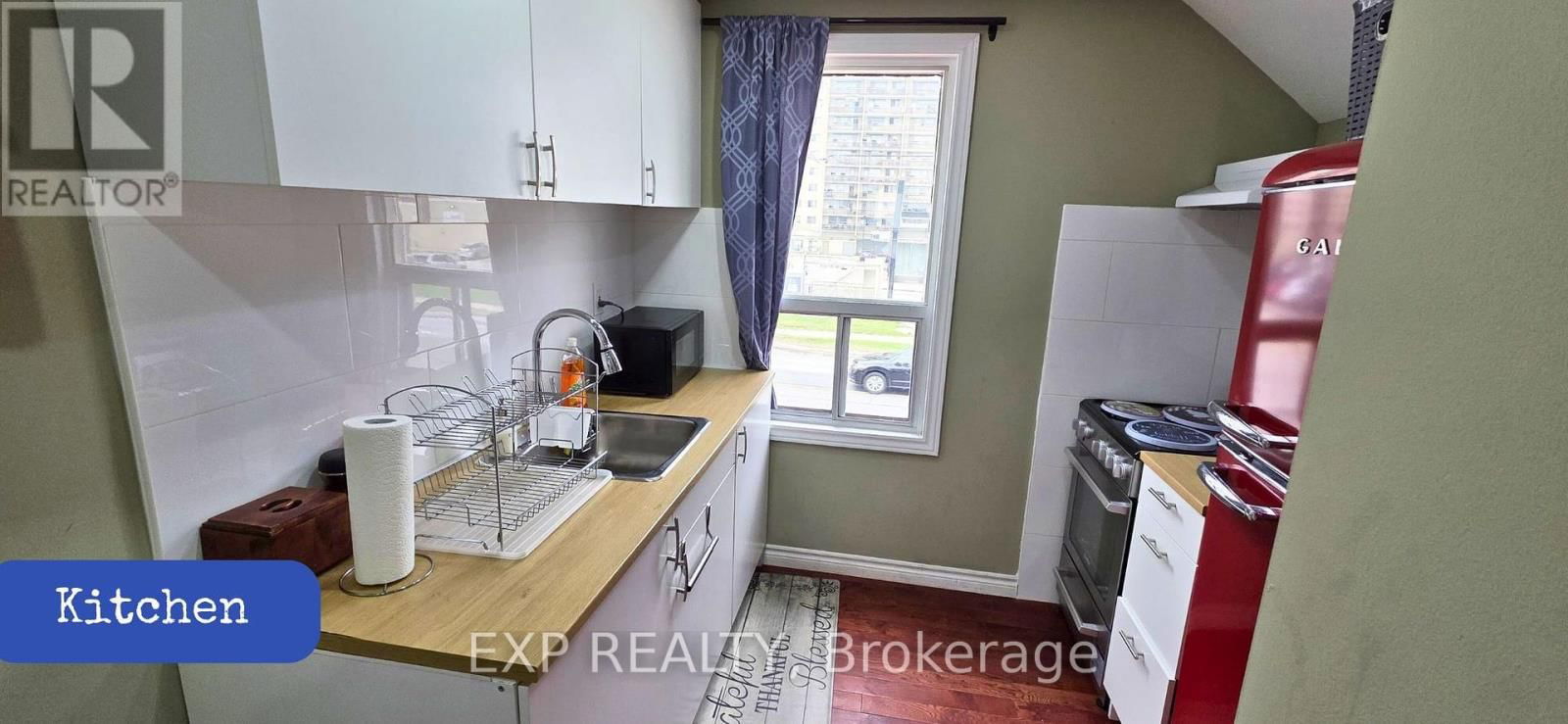 1562 JANE ST Image 15