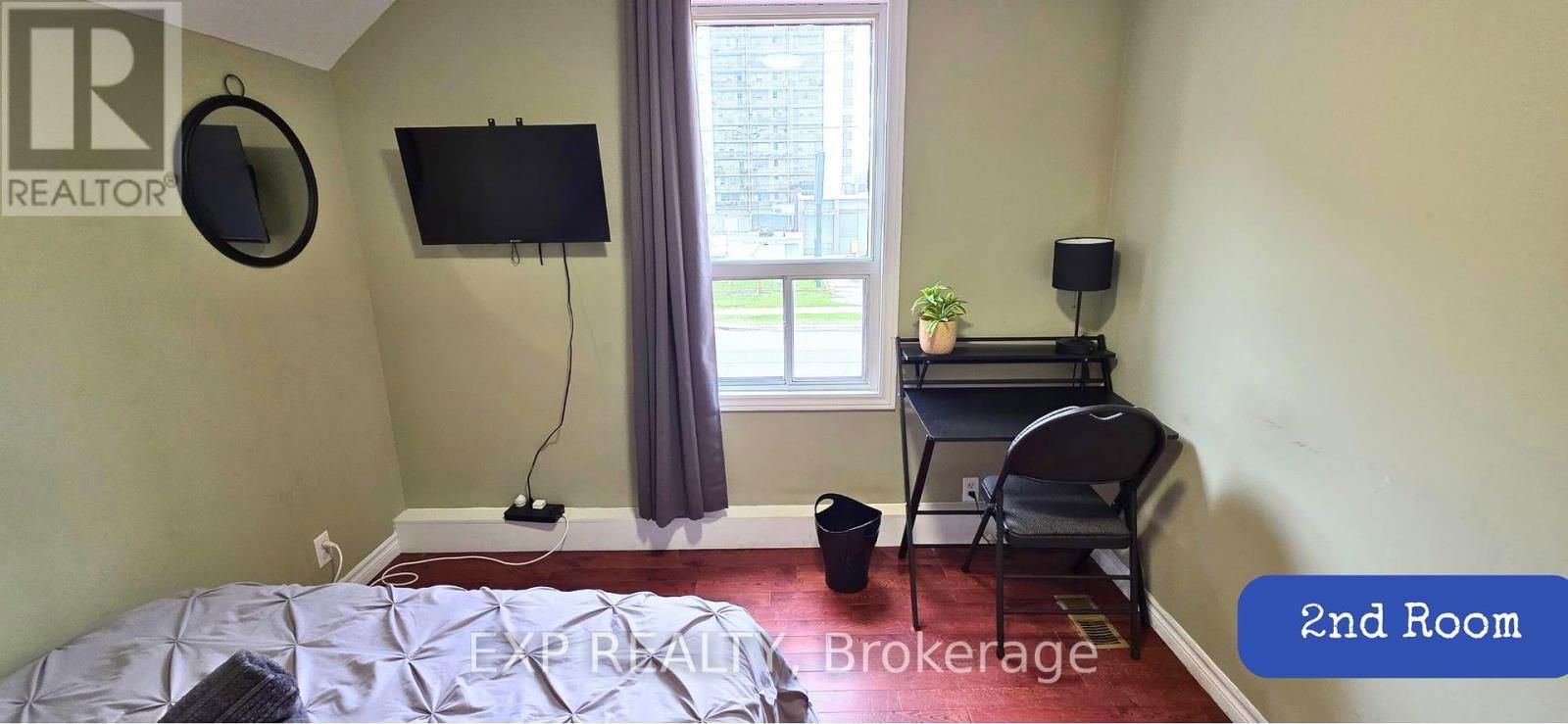 1562 JANE ST Image 23