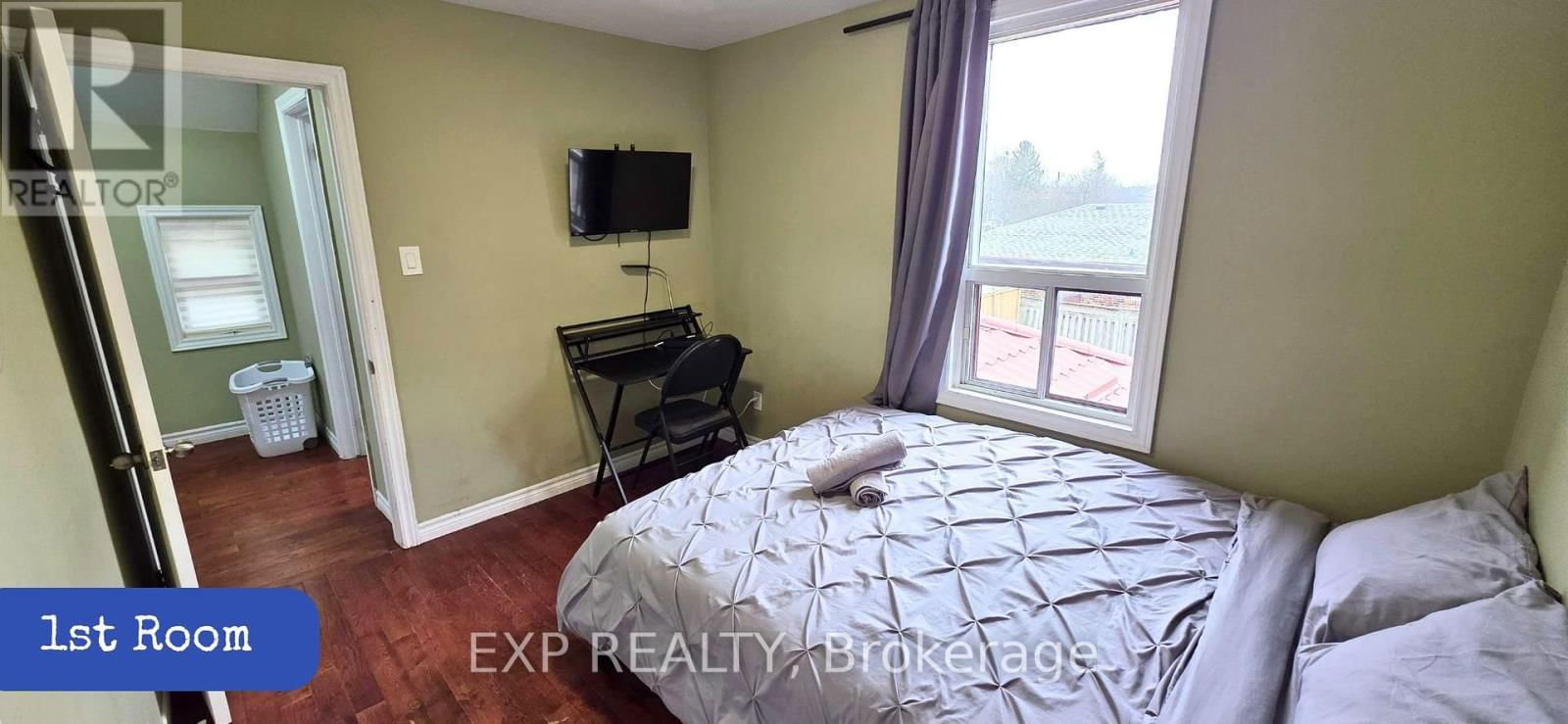 1562 JANE ST Image 26