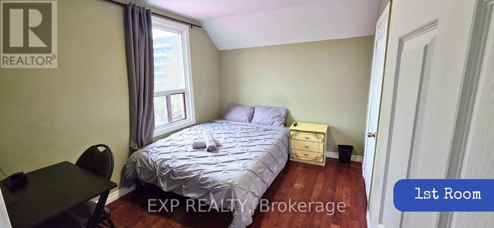 1562 JANE ST Image 27