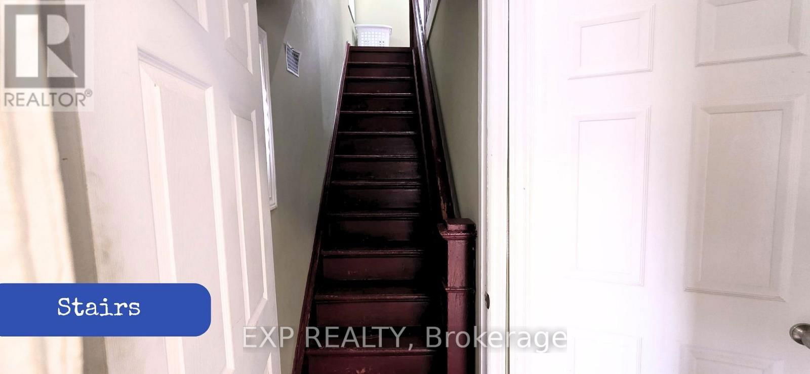 1562 JANE ST Image 5