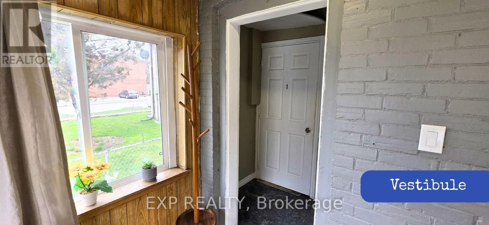 1562 JANE ST Image 6