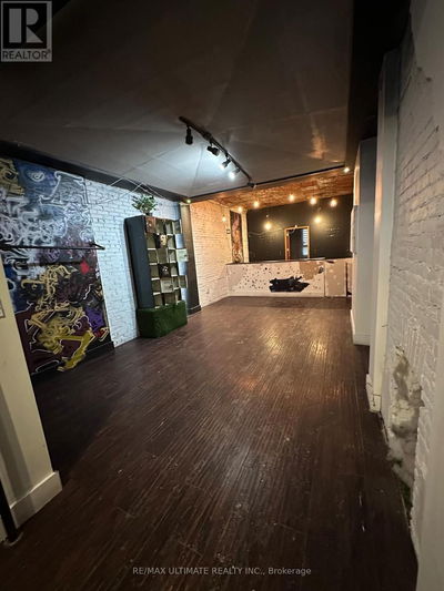 Commercial for Rent in Canada