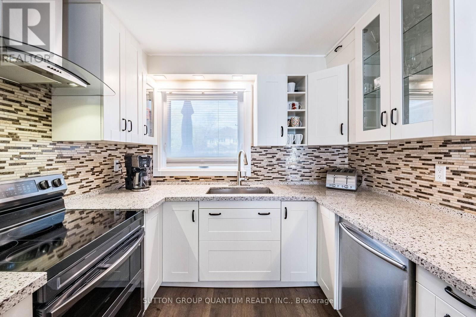 49 EMSLIE STREET Image 11