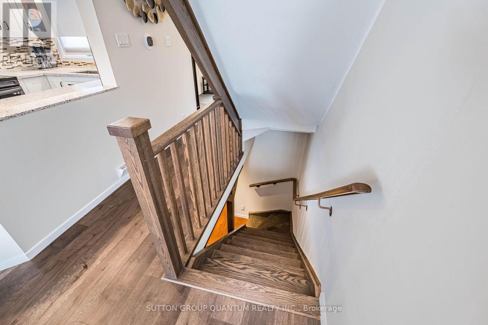 49 EMSLIE STREET Image 13