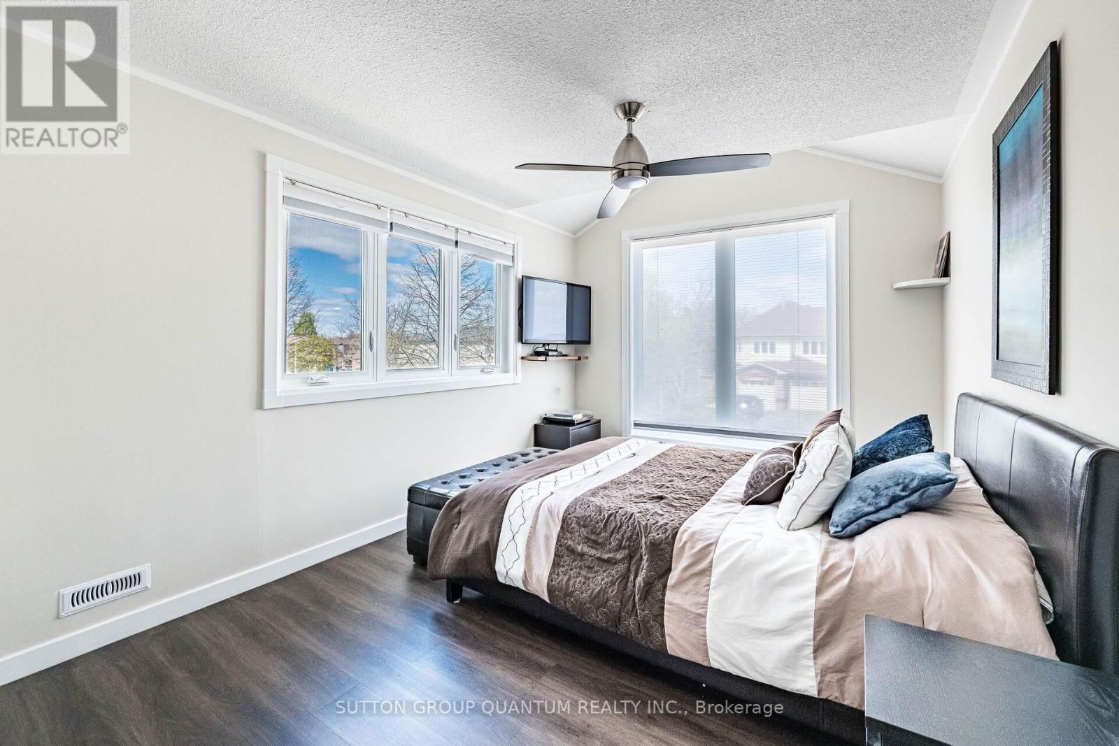 49 EMSLIE STREET Image 17