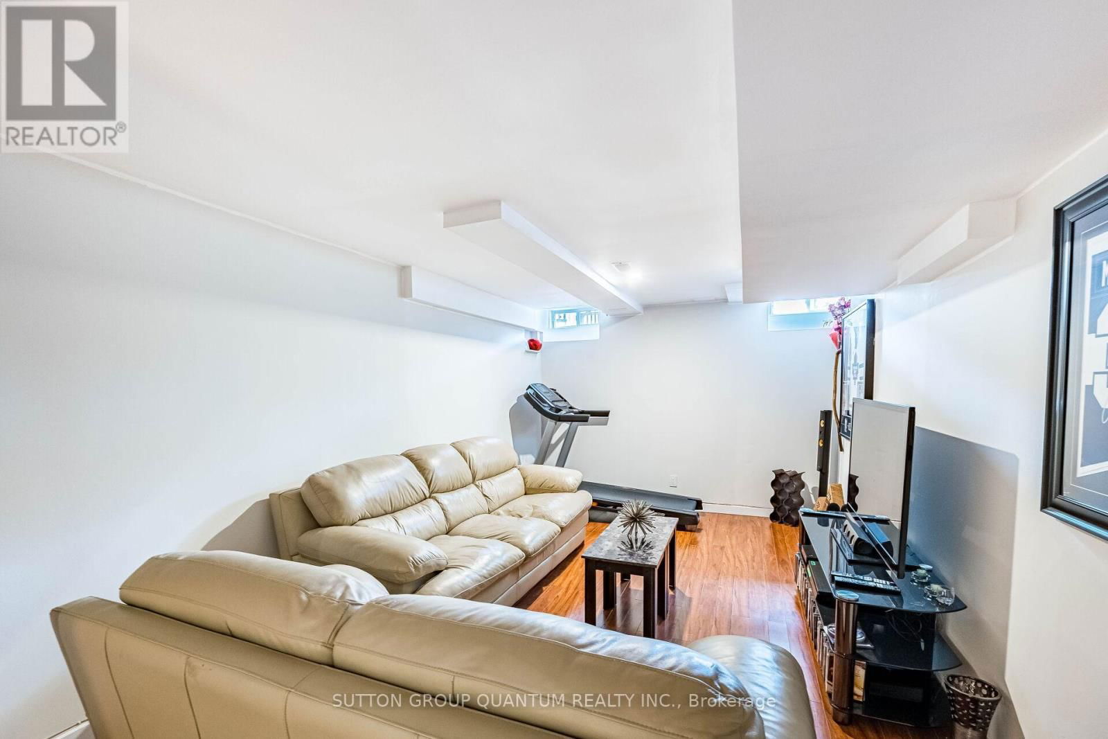 49 EMSLIE STREET Image 27
