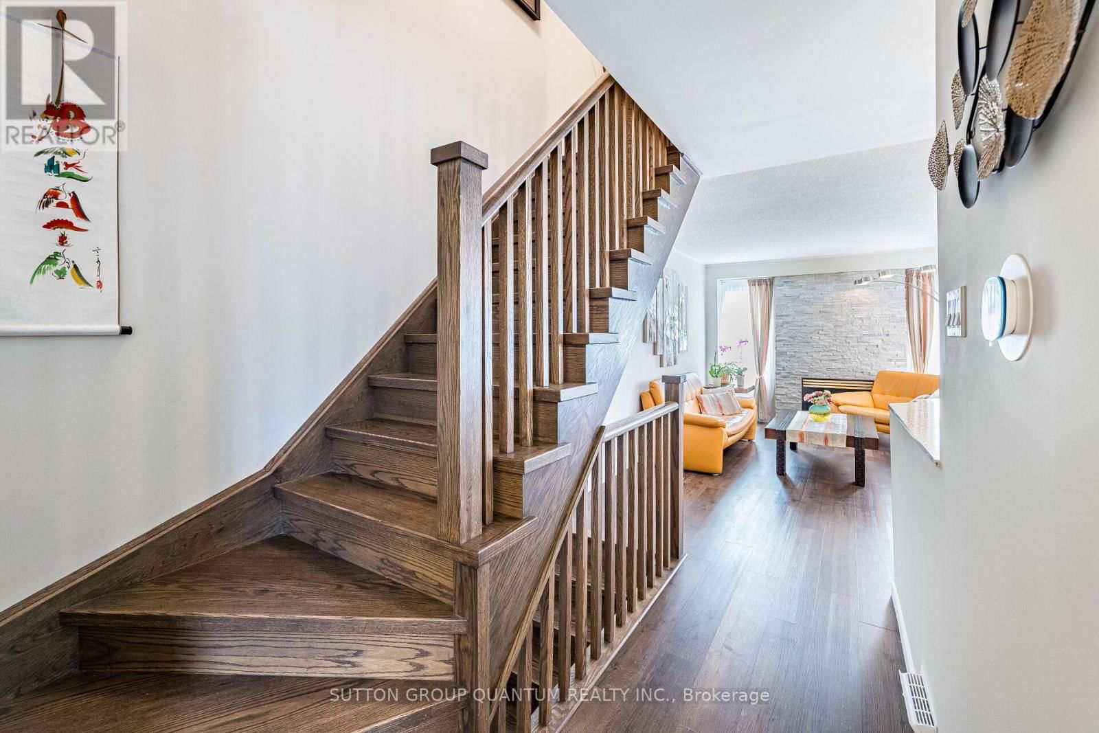 49 EMSLIE STREET Image 7