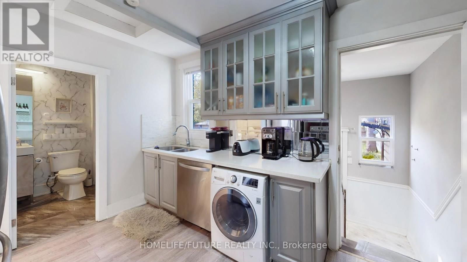 82 HEMAN STREET Image 11