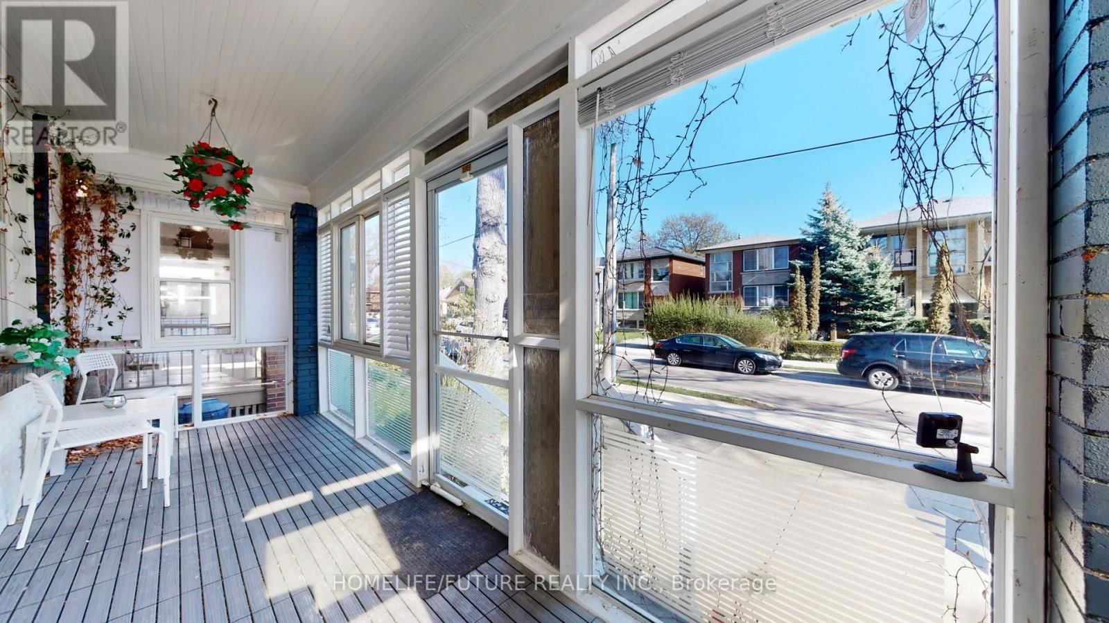 82 HEMAN STREET Image 17