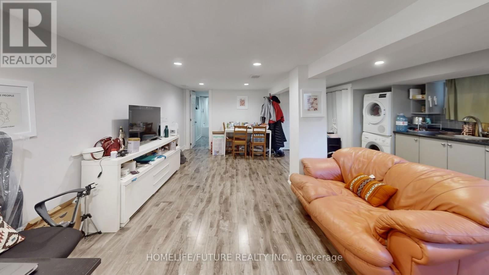 82 HEMAN STREET Image 18