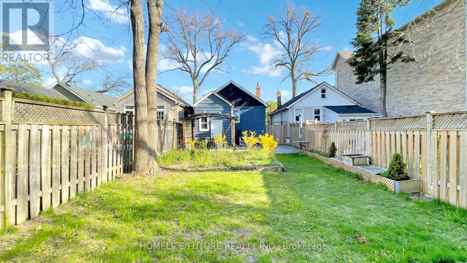 82 HEMAN STREET Image 27