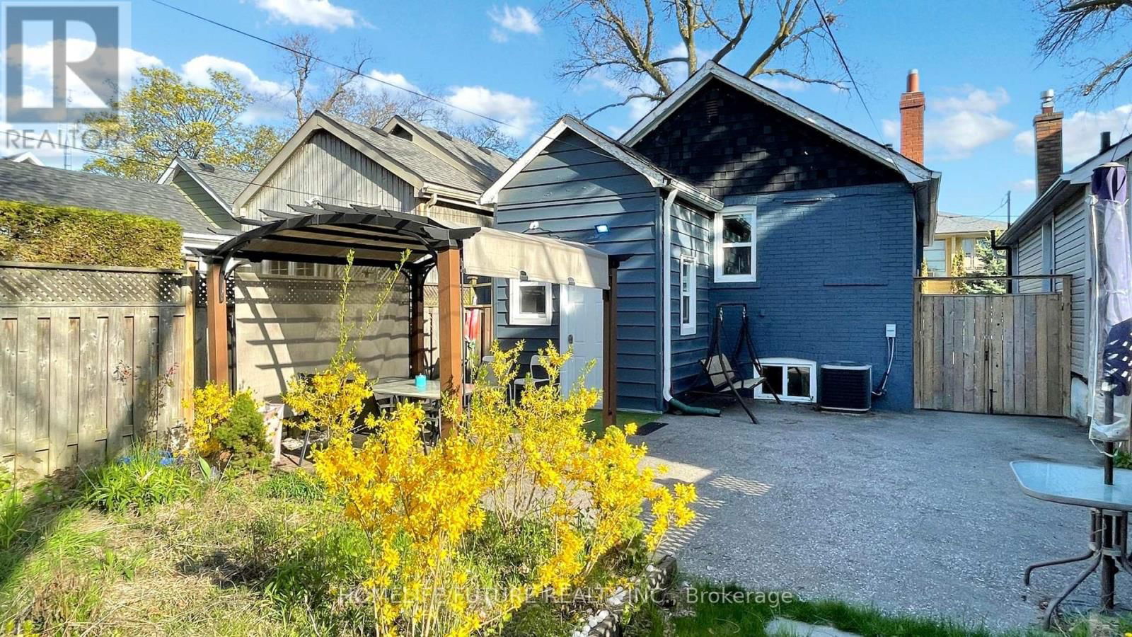 82 HEMAN STREET Image 29