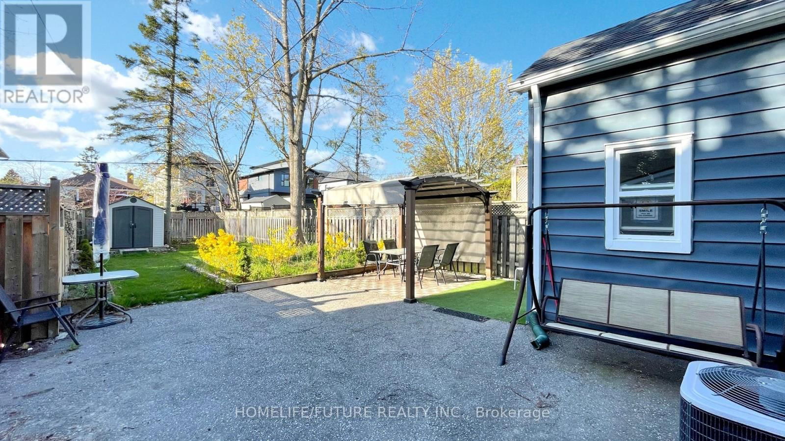 82 HEMAN STREET Image 30