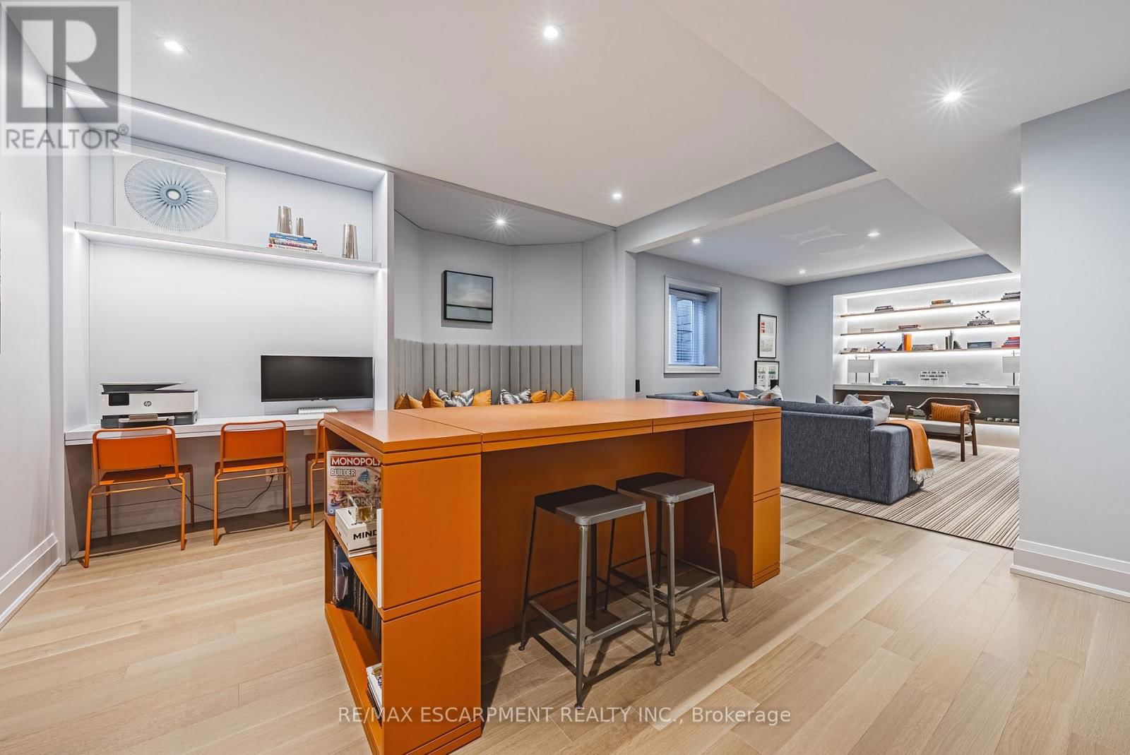 96 BRENTWOOD ROAD Image 33
