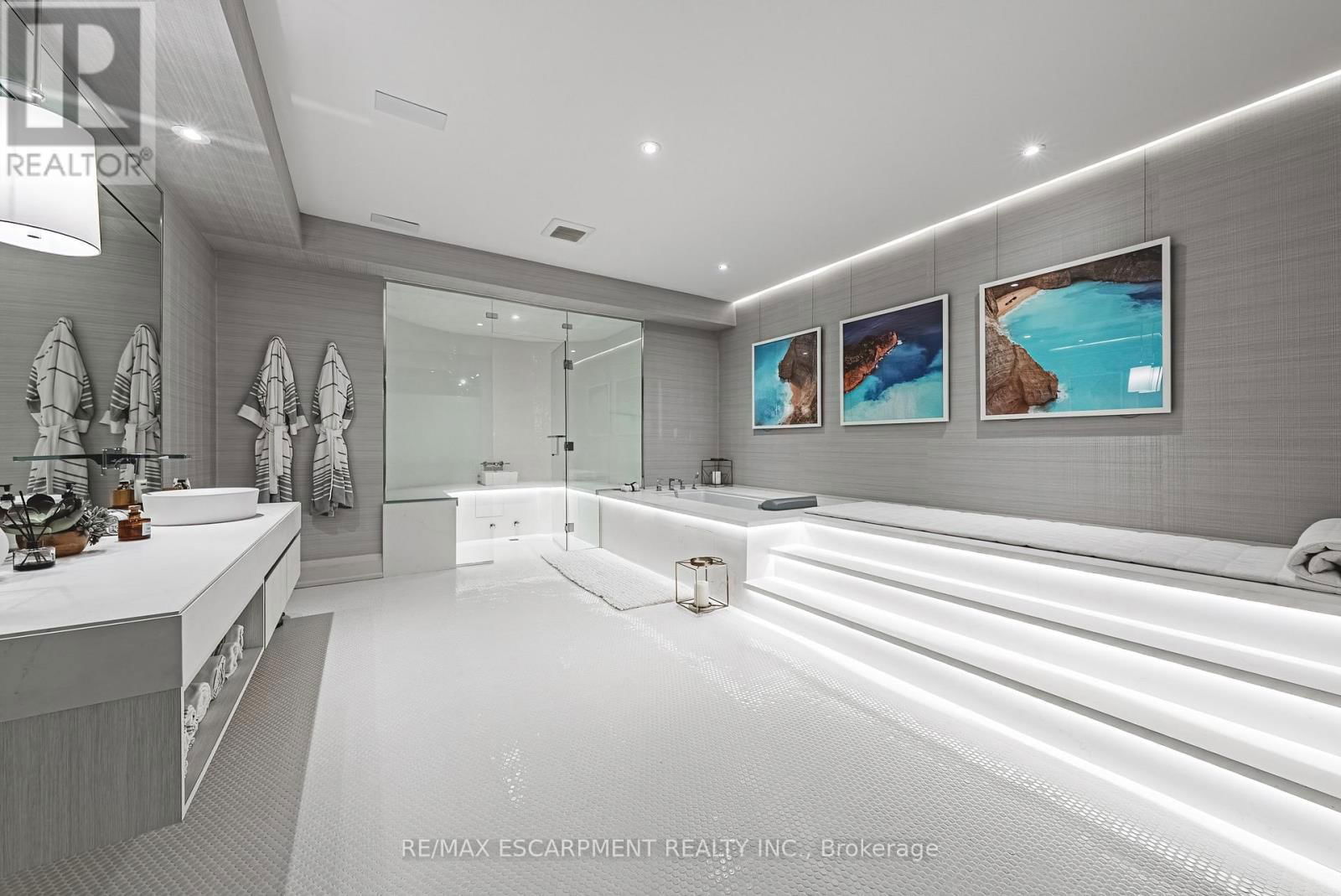 96 BRENTWOOD ROAD Image 35