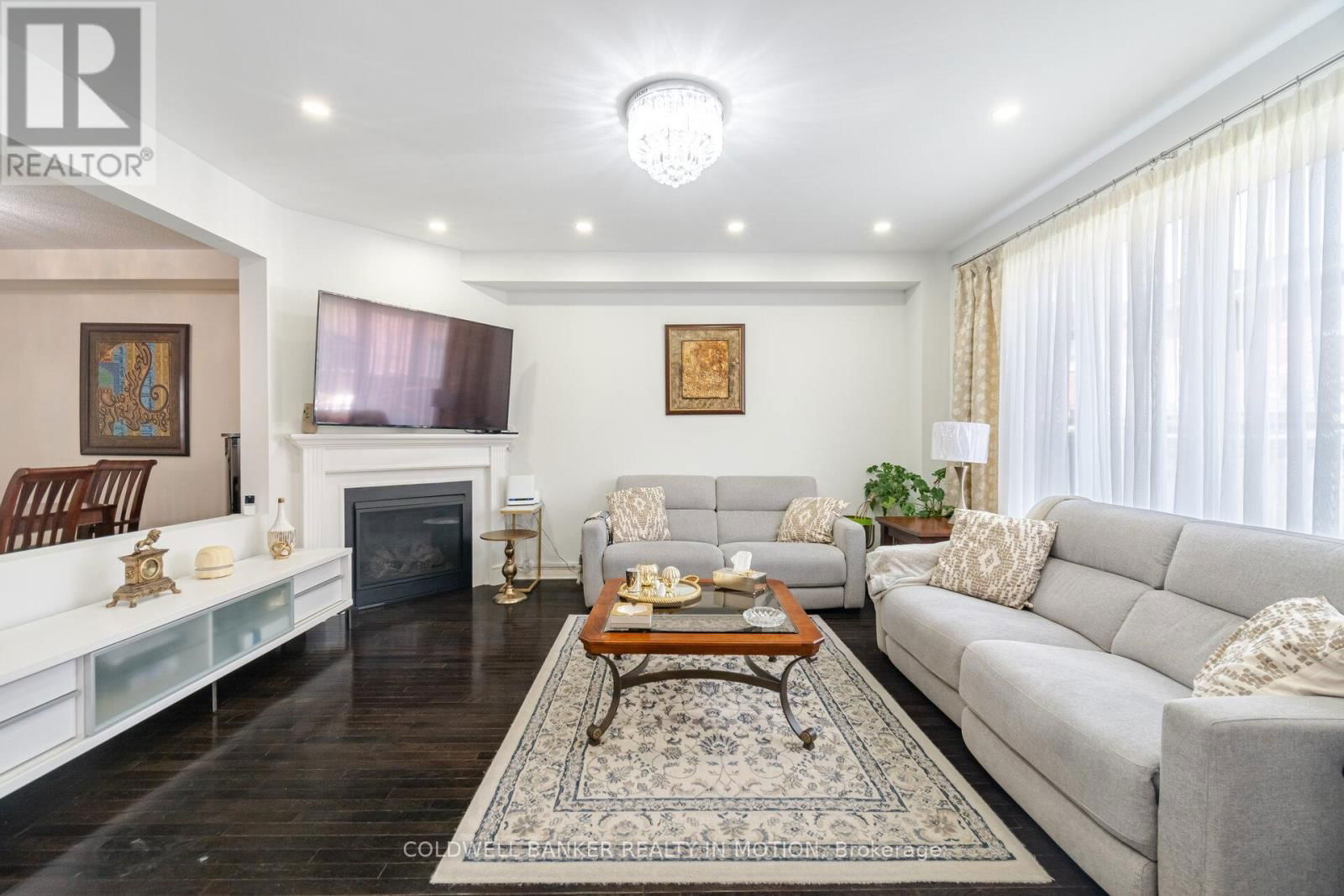 474 CEDRIC TERRACE Image 13