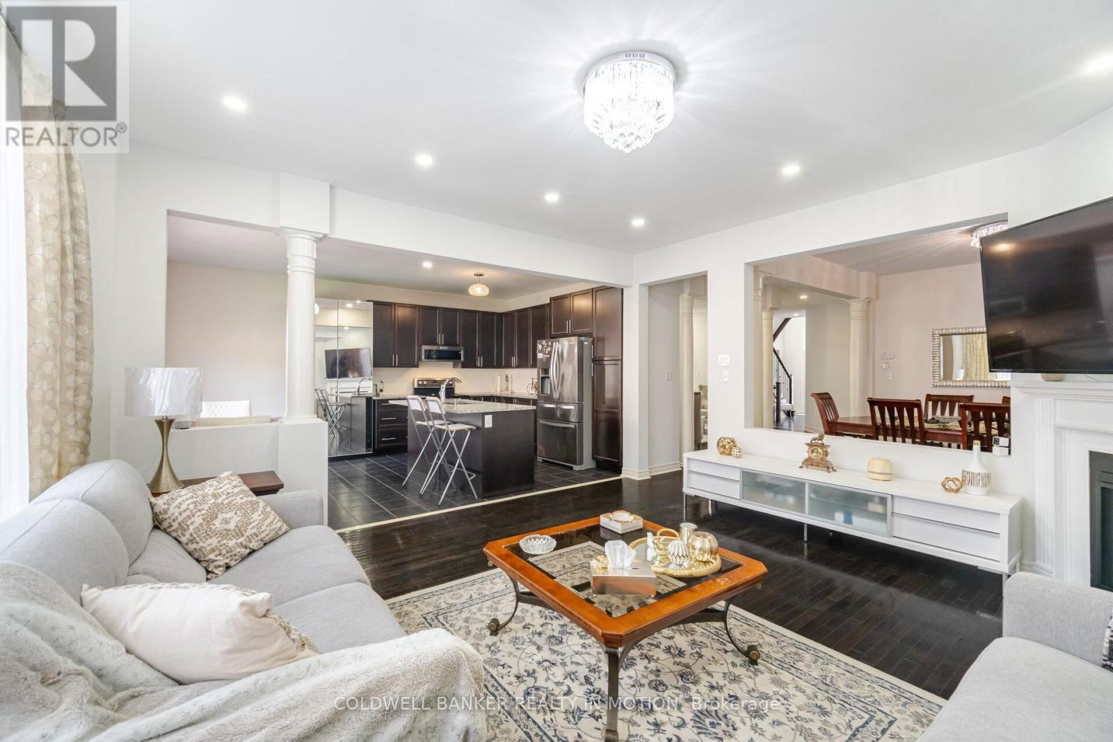 474 CEDRIC TERRACE Image 14