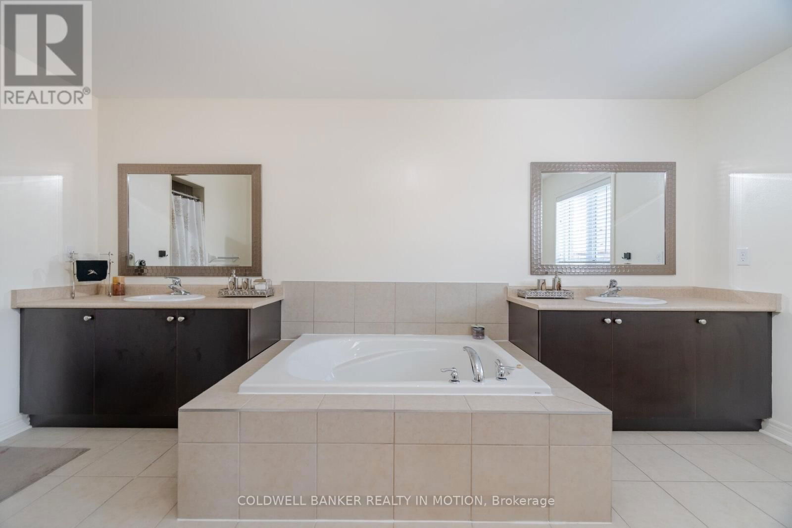 474 CEDRIC TERRACE Image 25