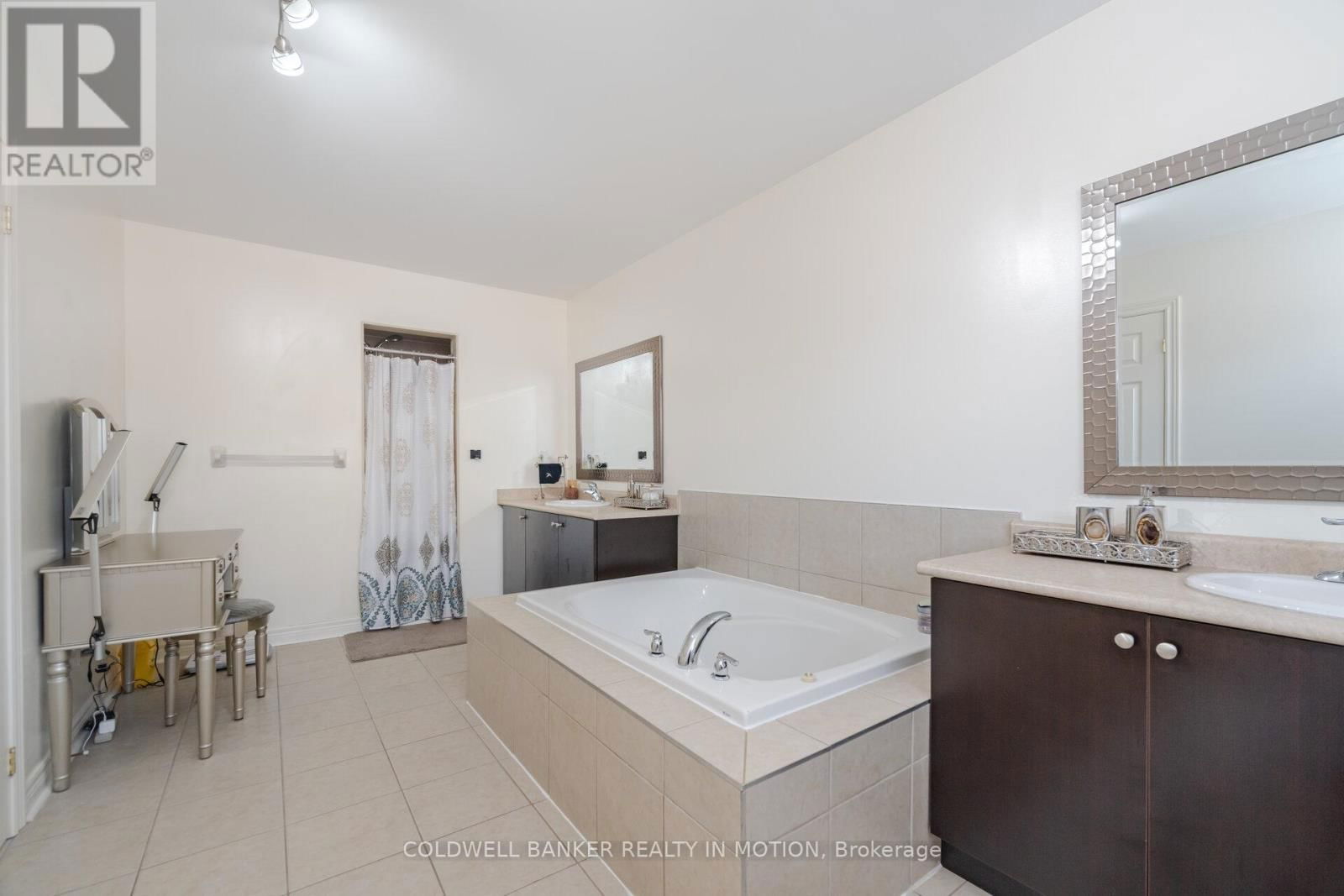 474 CEDRIC TERRACE Image 26