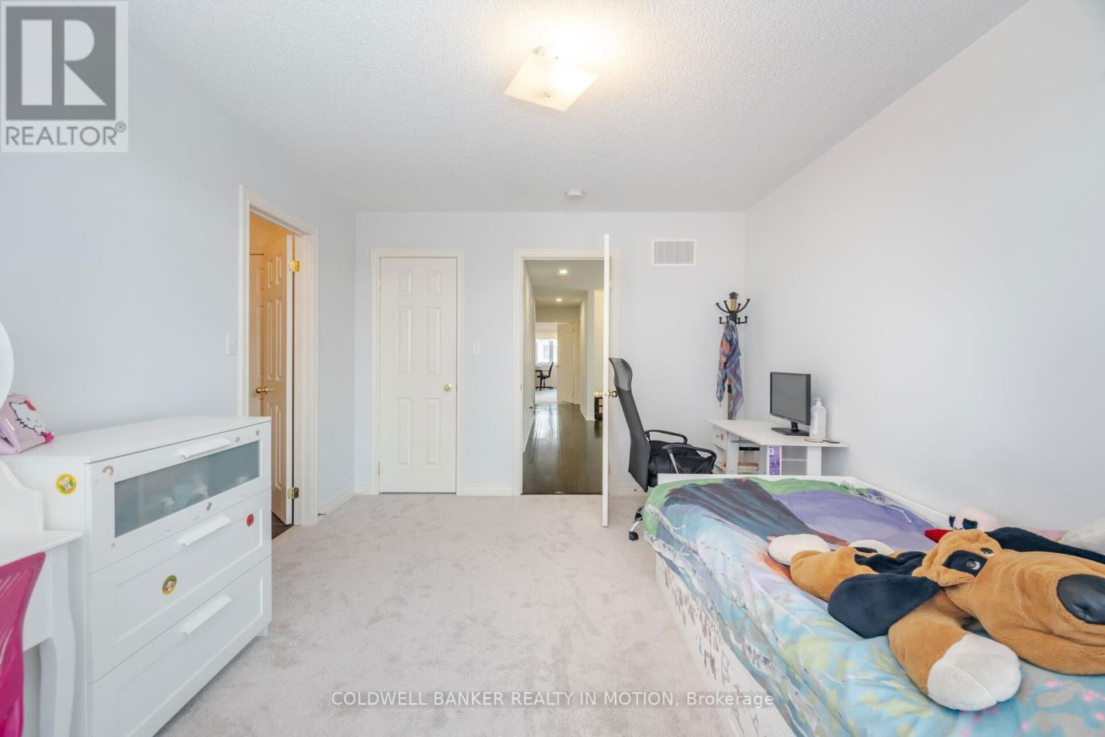 474 CEDRIC TERRACE Image 30