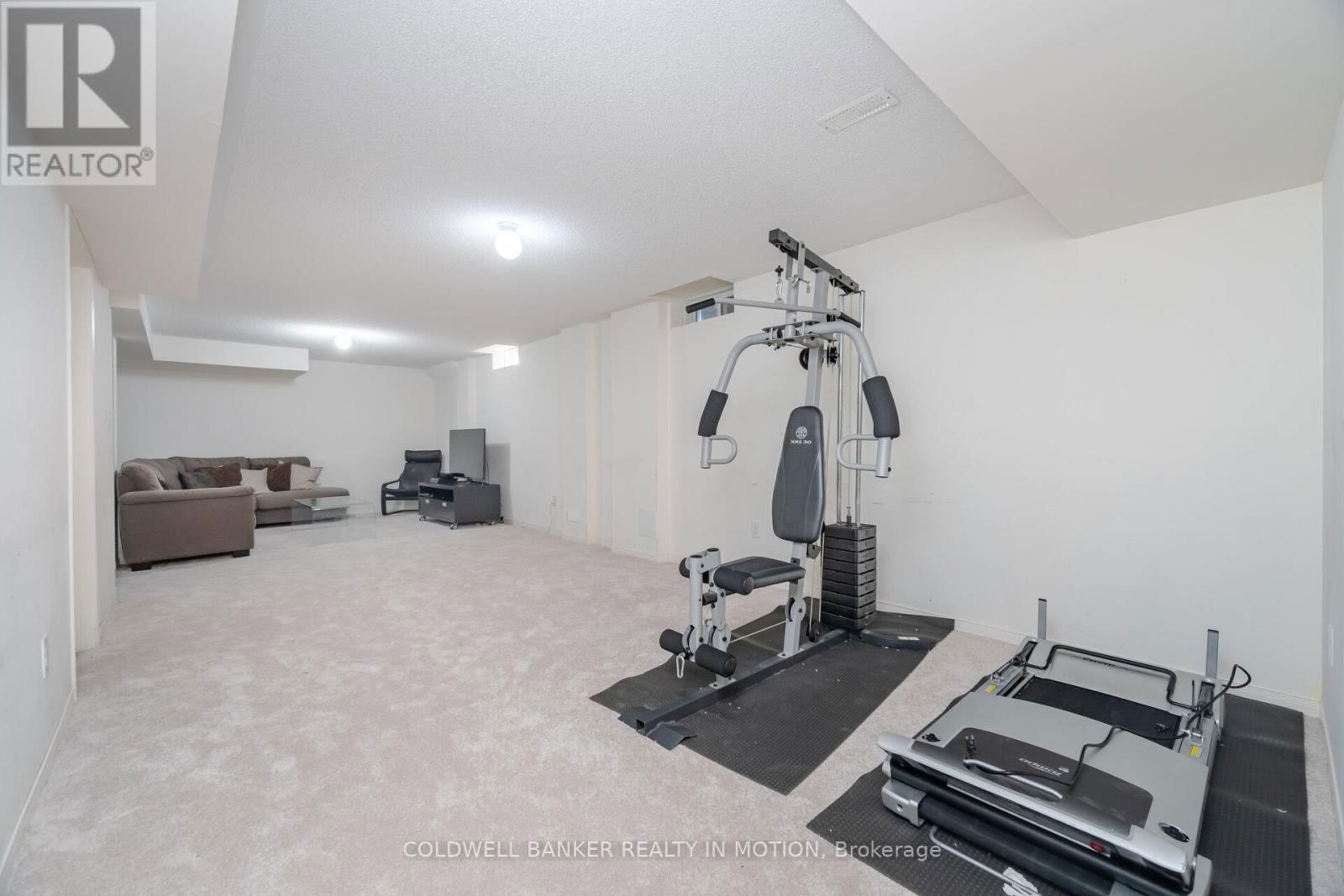 474 CEDRIC TERRACE Image 36