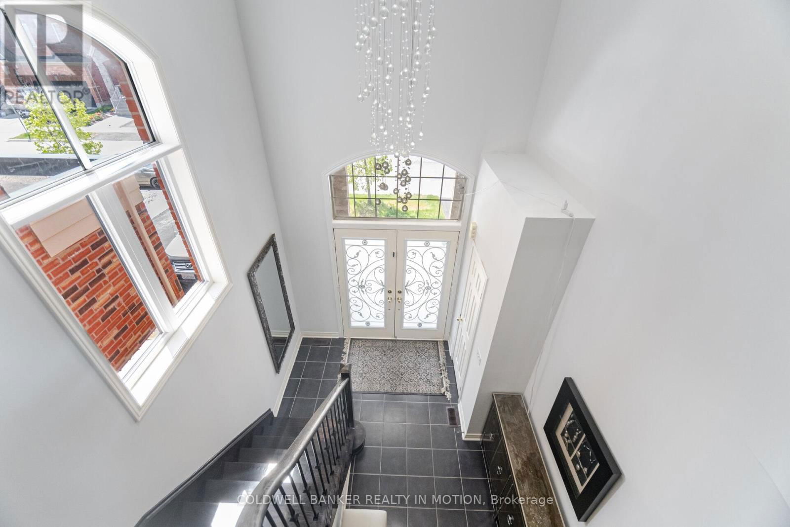 474 CEDRIC TERRACE Image 5