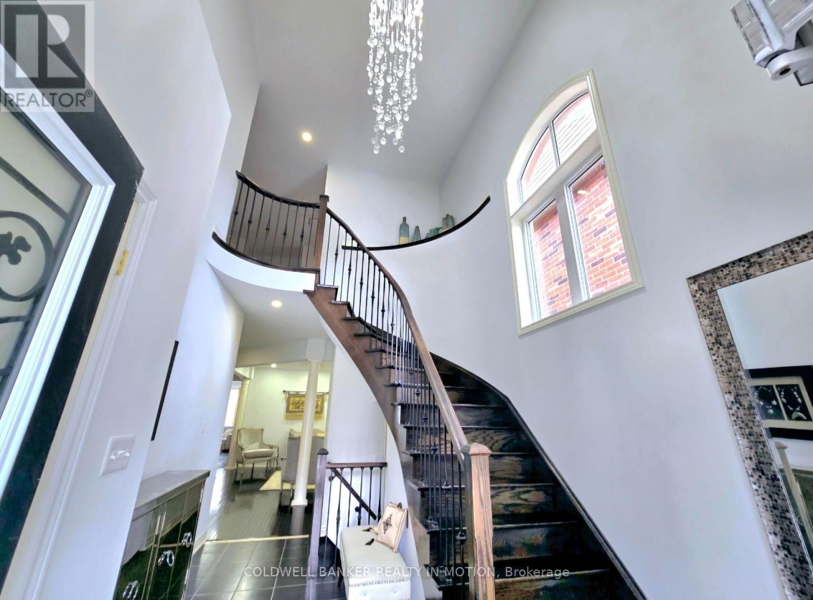 474 CEDRIC TERRACE Image 6