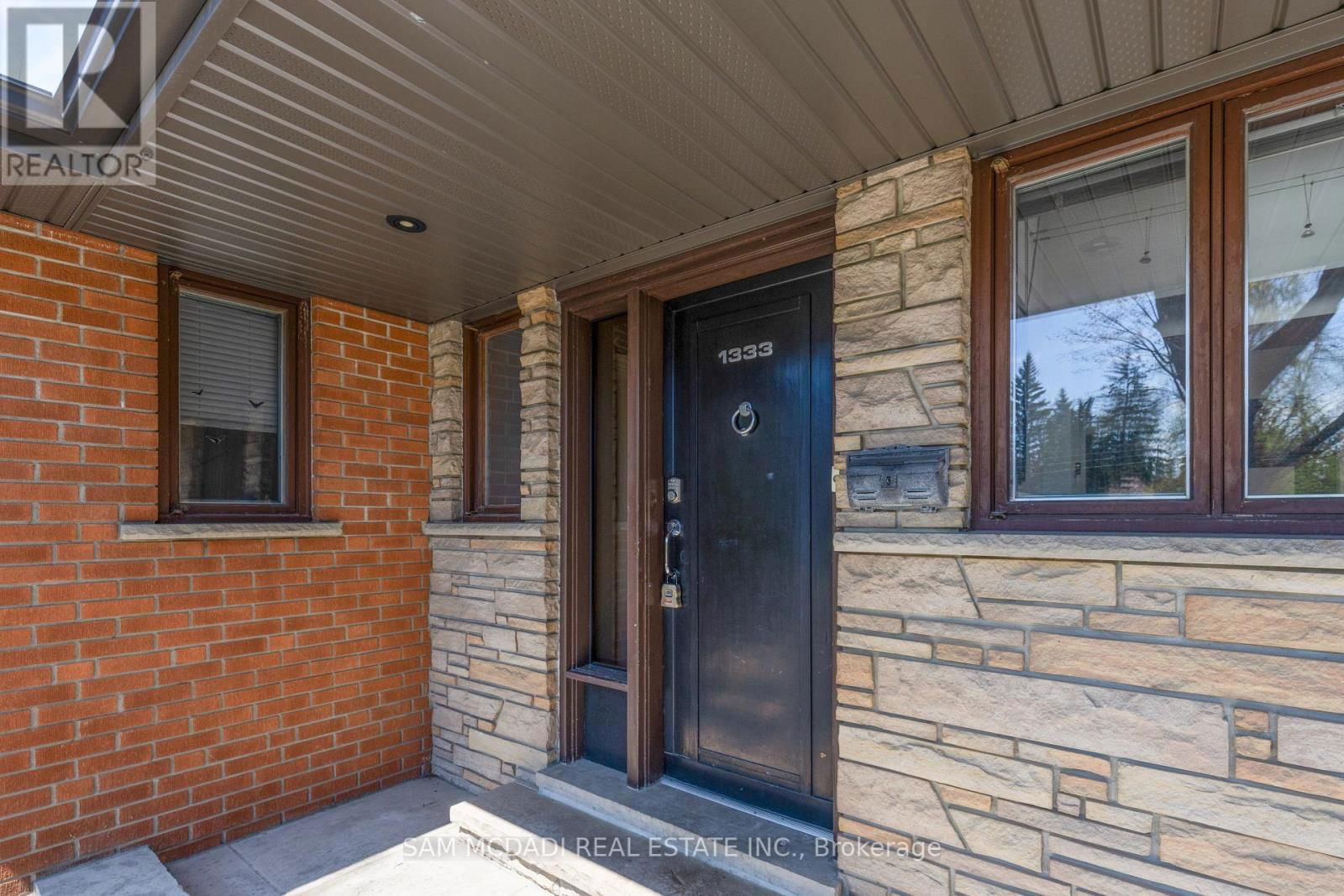 1333 WATESKA BOULEVARD Image 2