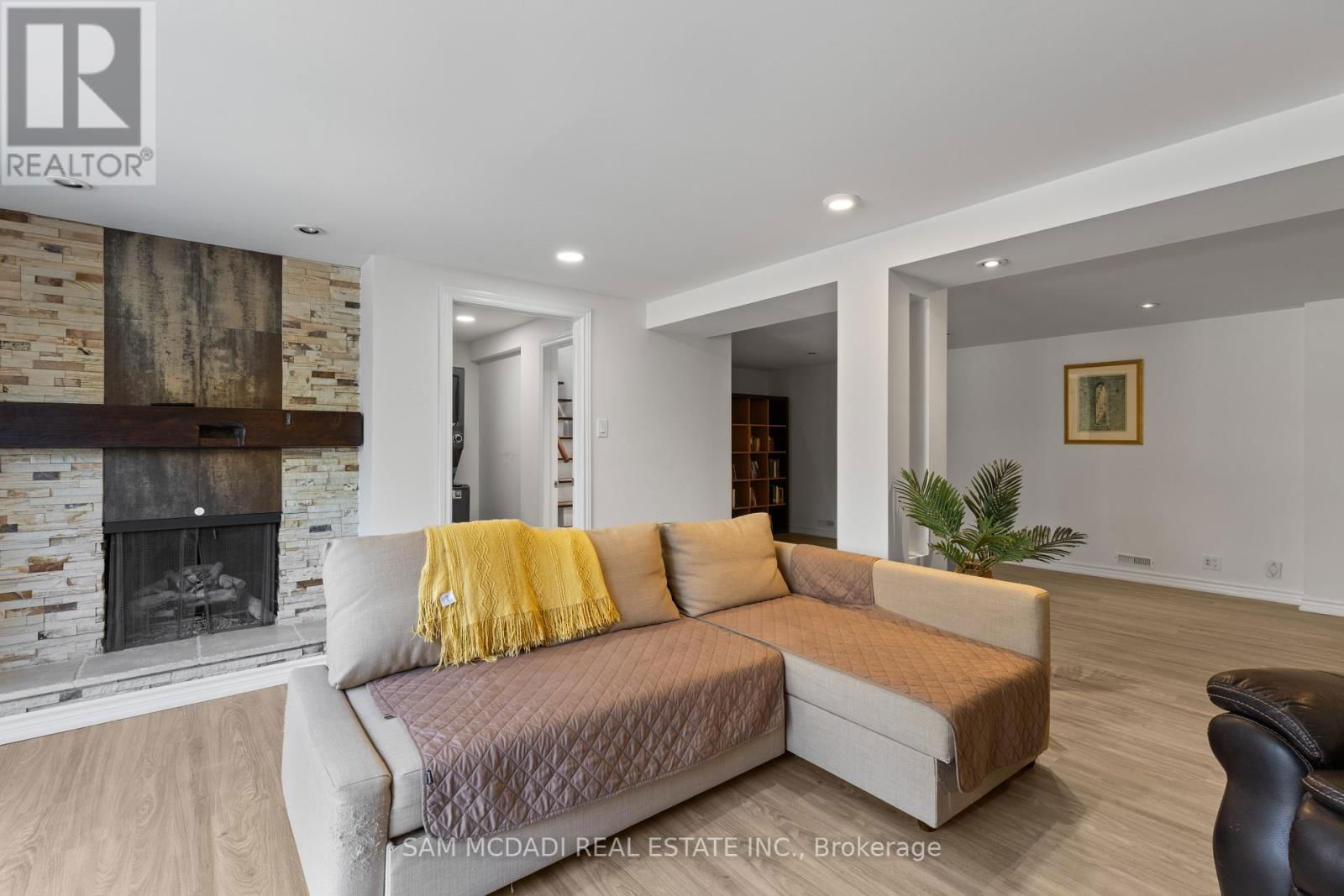 1333 WATESKA BOULEVARD Image 38