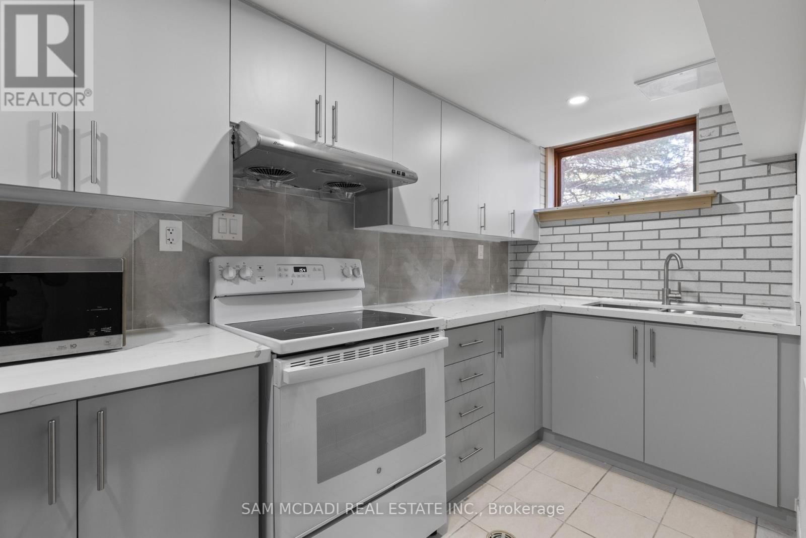 1333 WATESKA BOULEVARD Image 43