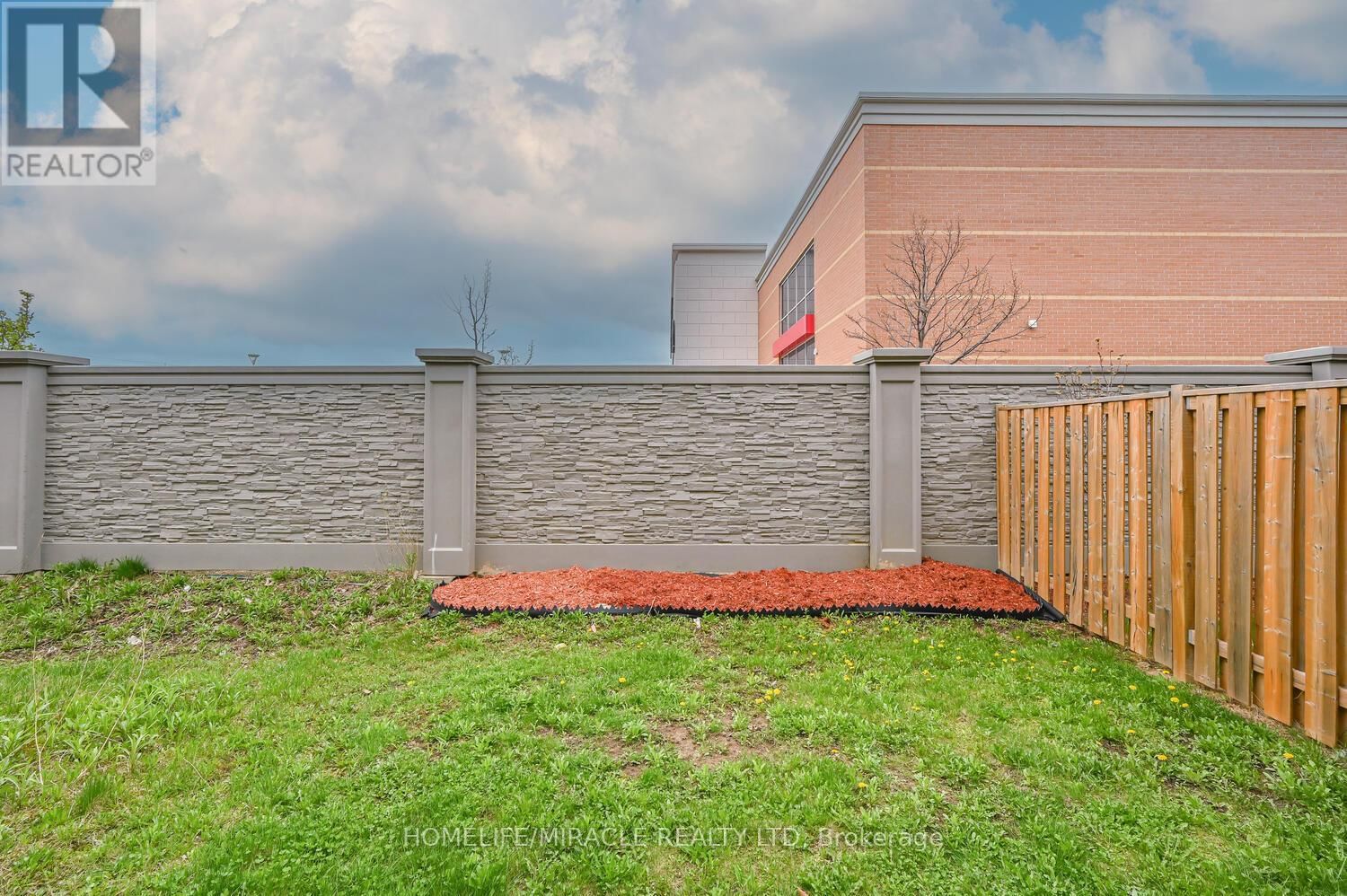 78 GOODSWAY TRAIL Image 50