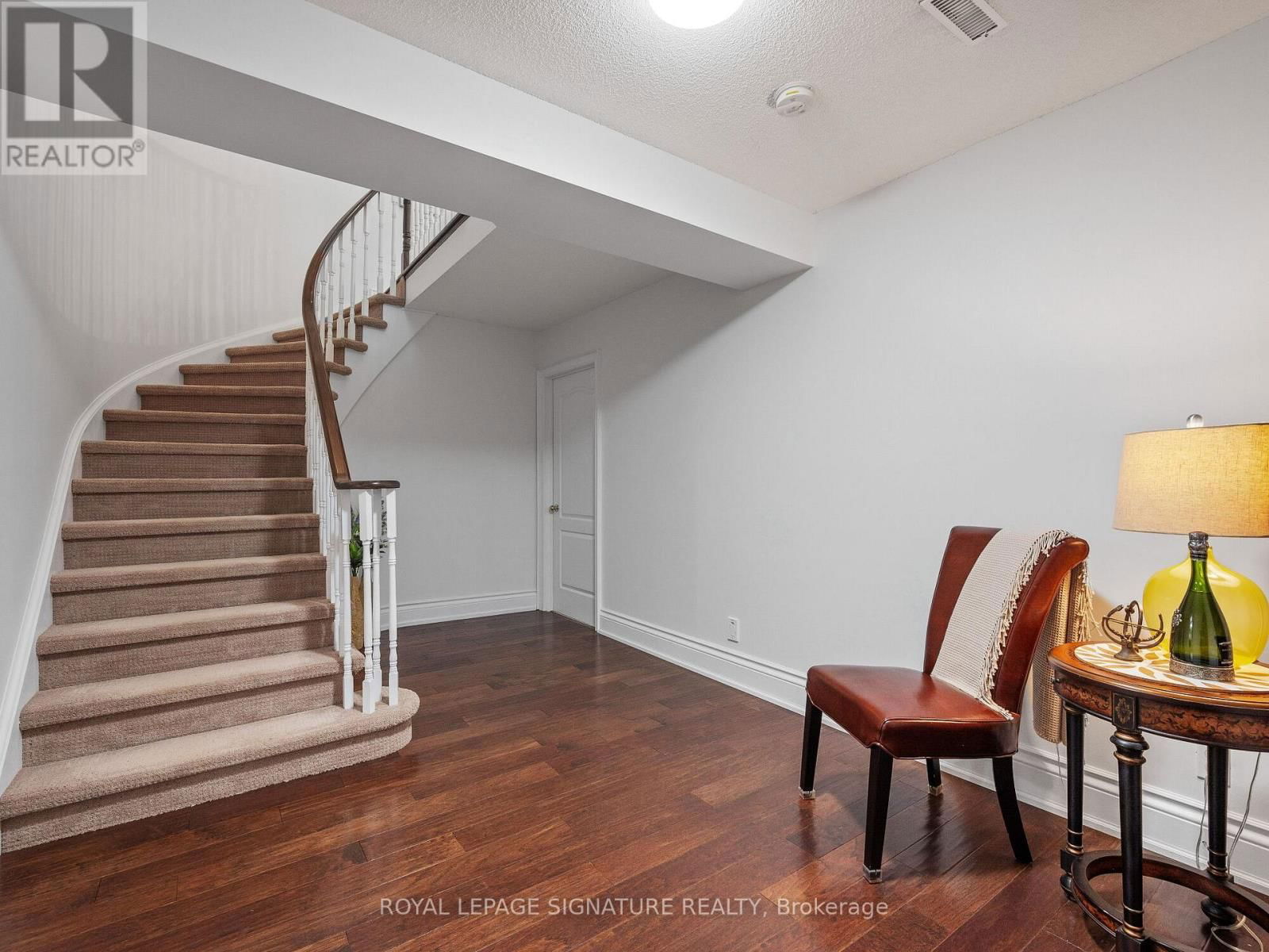 10 FOREST RIDGE CRESCENT Image 27