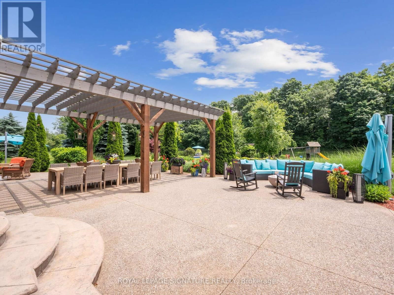 10 FOREST RIDGE CRESCENT Image 30