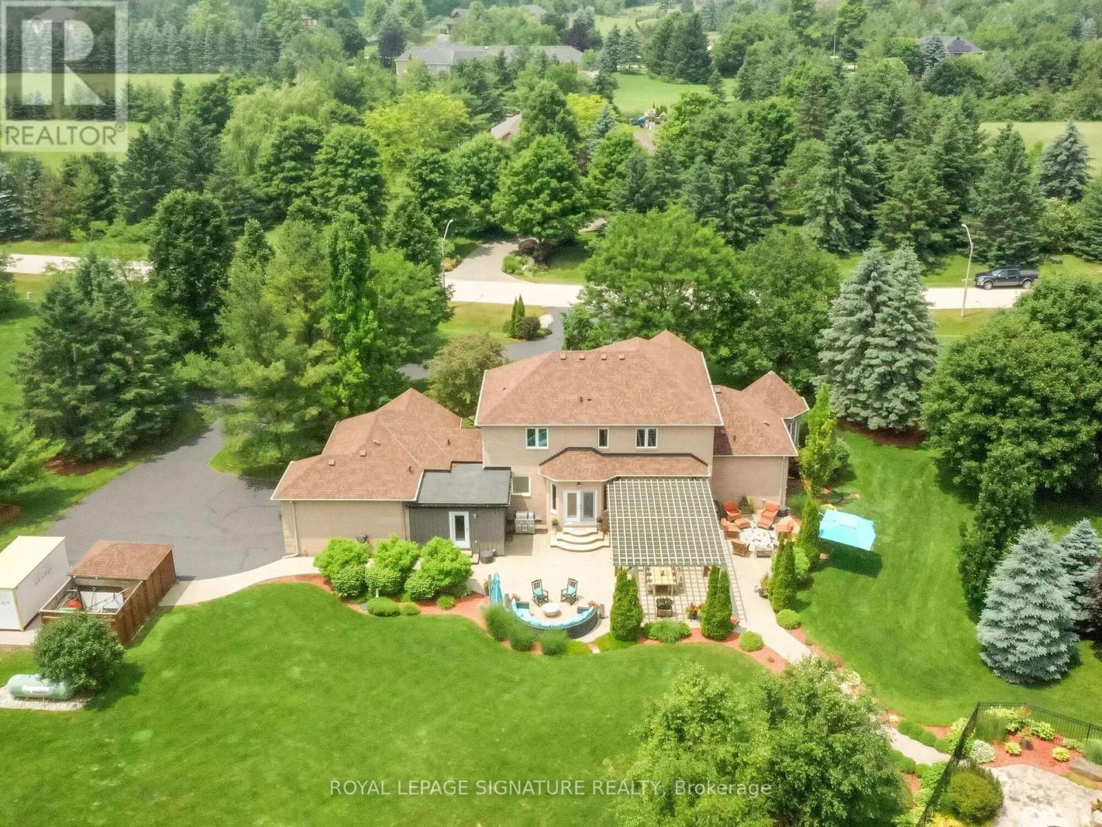 10 FOREST RIDGE CRESCENT Image 42