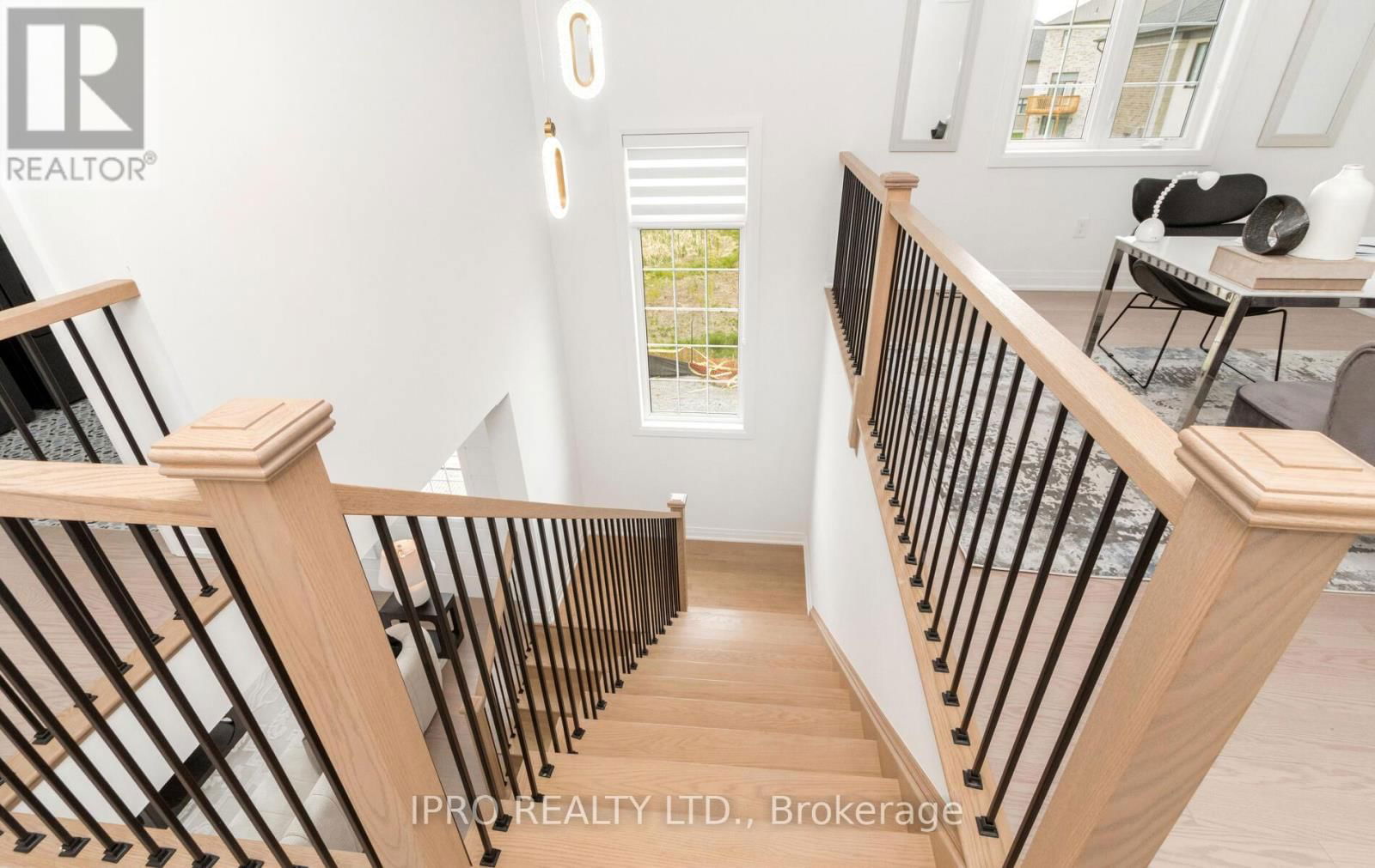 1364 AYMOND CRESCENT Image 19